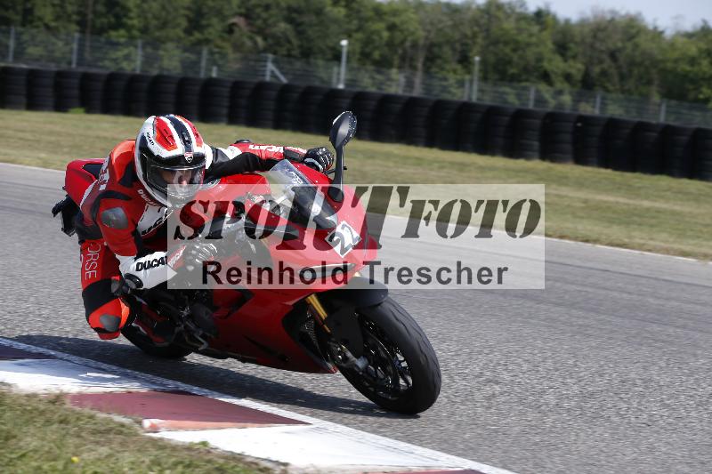 Archiv-2025/49 26.08.2025 Cornu Master School ADR/gruen-vert/22